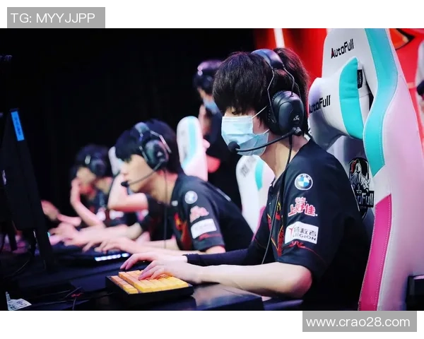 深入分析FPX战队的整体压制战术与战略布局